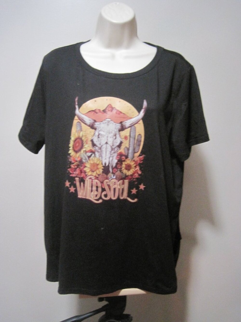 SHEIN Wild Soul Western Steer Cow Head Skull Floral Black Women's 1XL T-Shirt